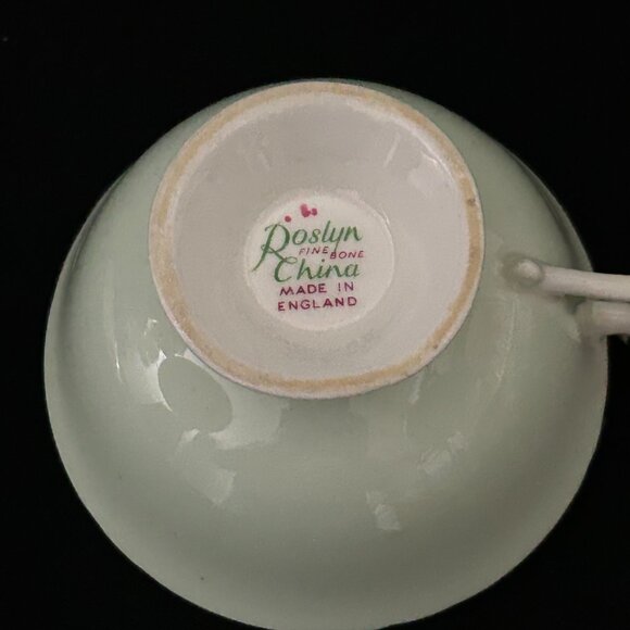 beautiful vintage tea cup & saucer. Roslyn UK - Picture 6 of 7